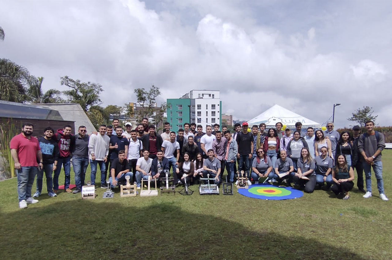 Ingeniería Mecánica celebró su cumpleaños número 30