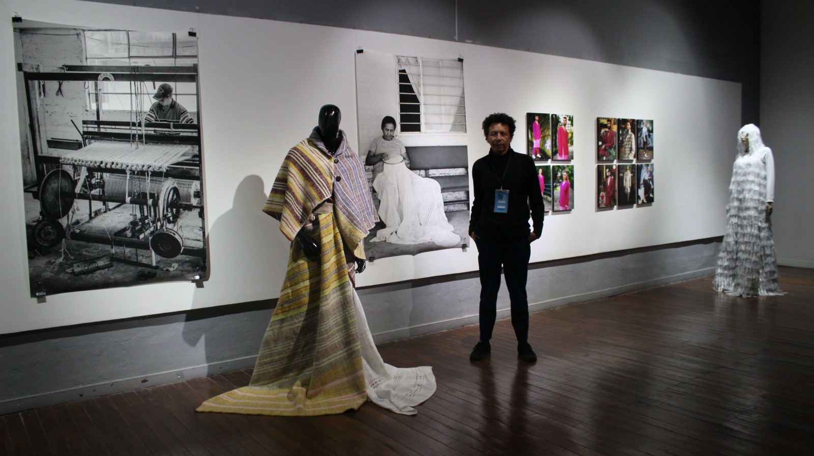 Exposición "Diálogos: Yo Diseñador, Tú Vestido", reconocida en Salón Bienal de Investigación-Creación.