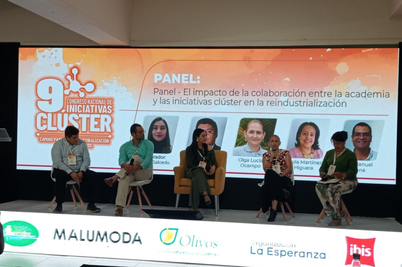 Docente Universidad Autónoma de Manizales participa en Congreso Nacional.