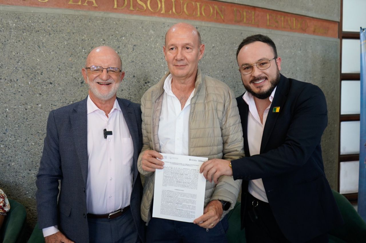 Directo UAM y Gobernación de Caldas firmando contrato