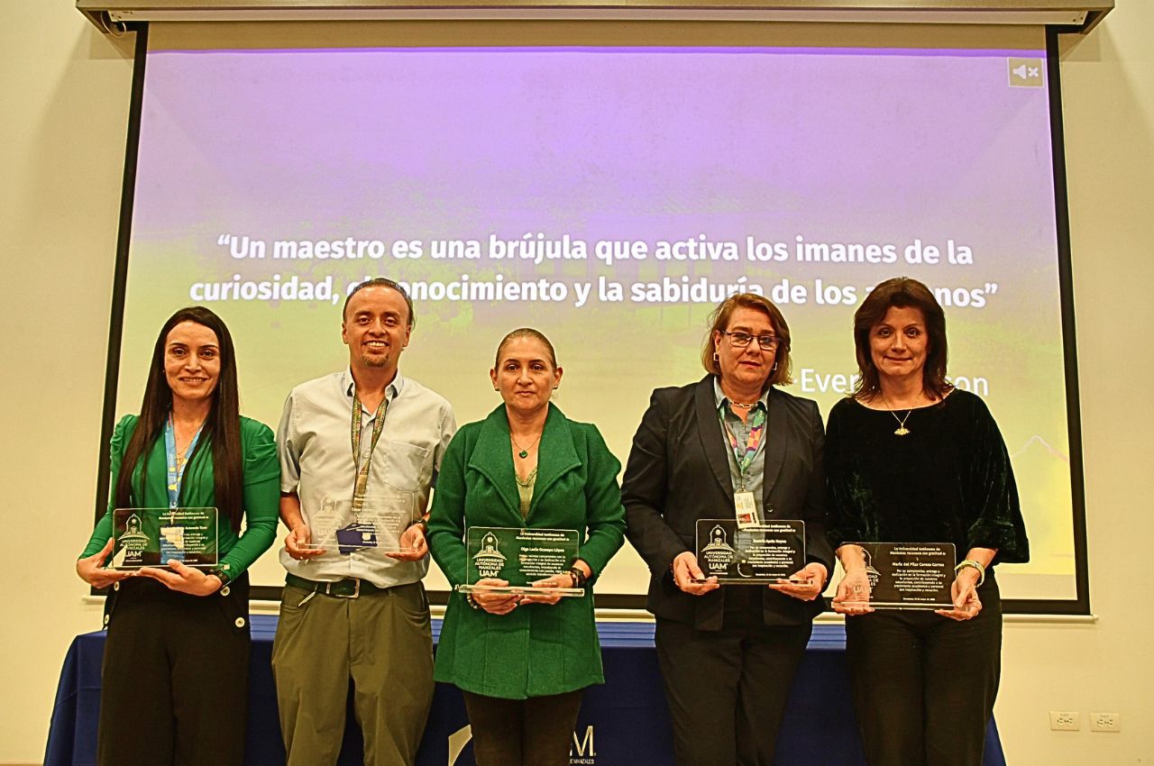 Docentes reconocidos en el día del maestro UAM.