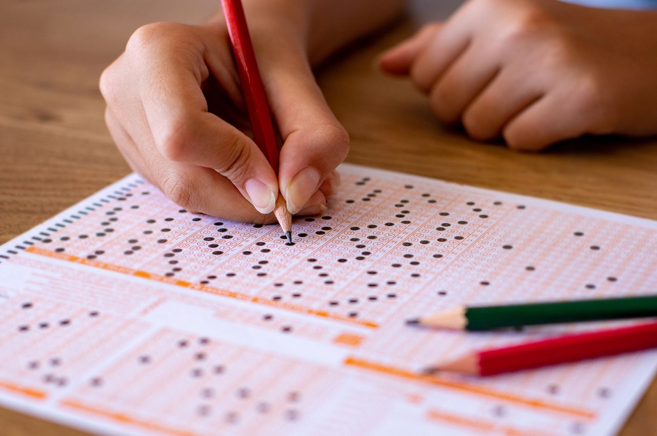 Persona para la preparación para el TOEFL en Manizales
