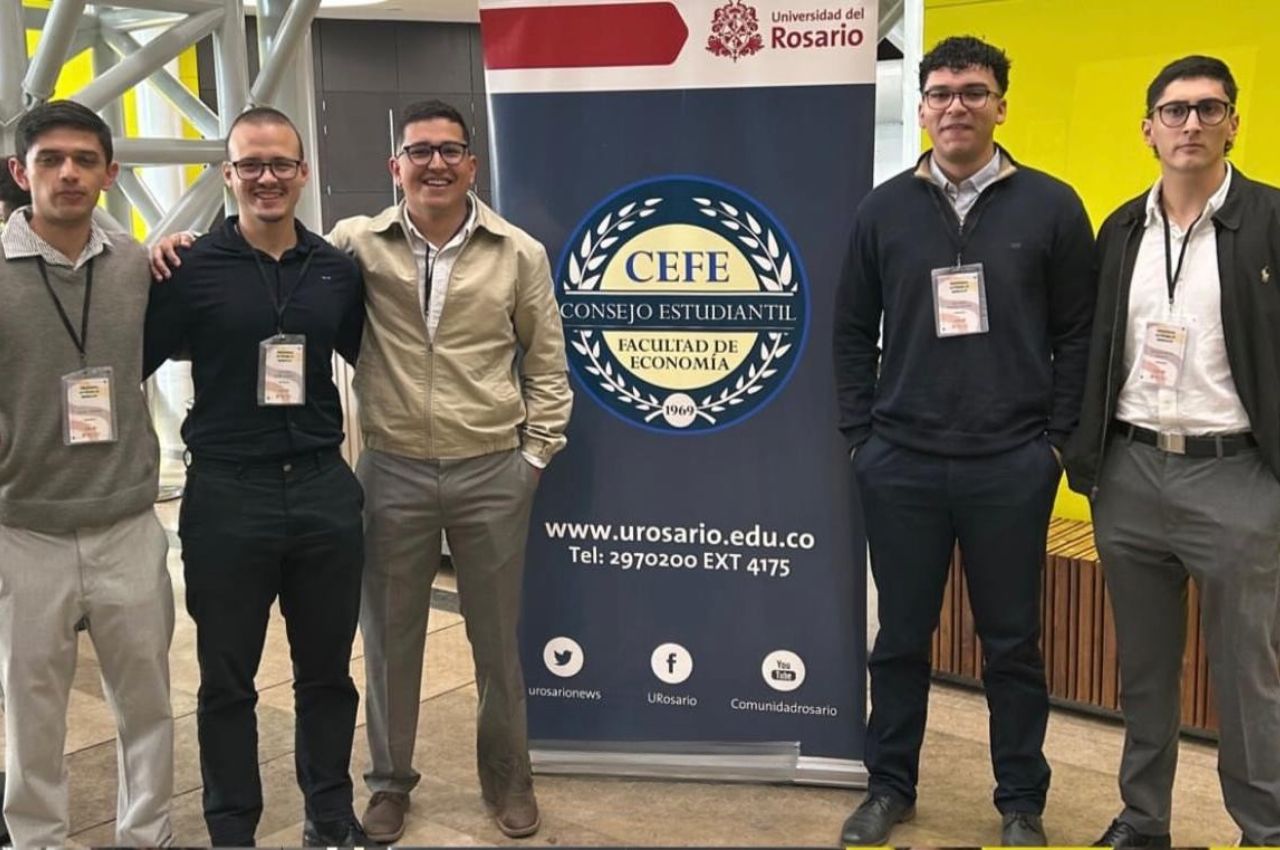 Estudiantes de Economía UAM en el Concurso Académico Nacional de Economía Estudiantes UAM en el Concurso Académico Nacional de Economía