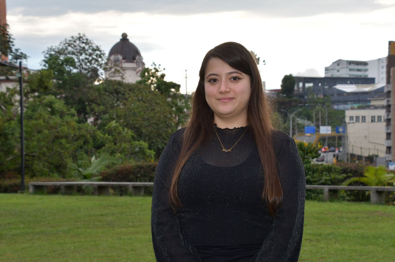 Thelma Linares Mendoza, estudiante mexicana en pasantía de investigación