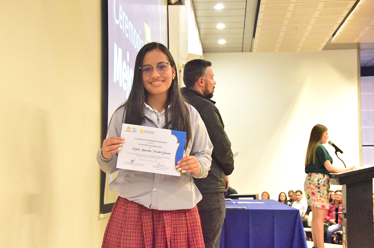 Beca Mejor Bachiller, Maria Alejandra Peralta