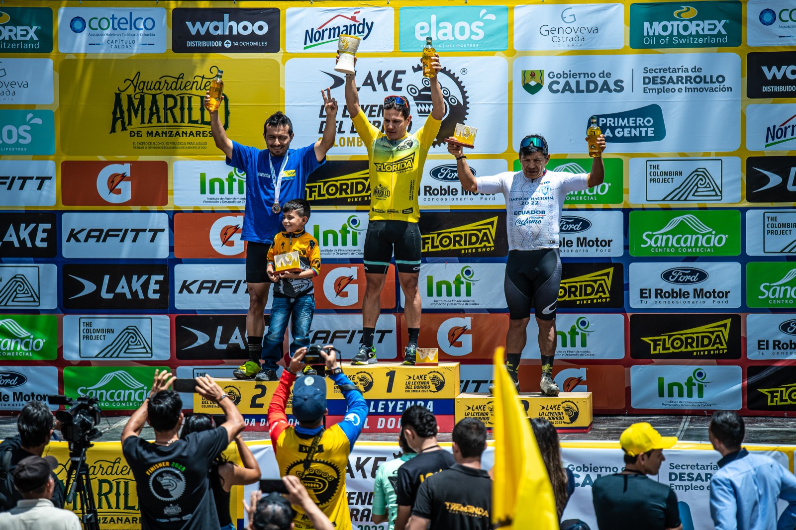 Docente UAM José Luis Rodríguez Sotelo (camiseta azul) ocupó el segundo lugar