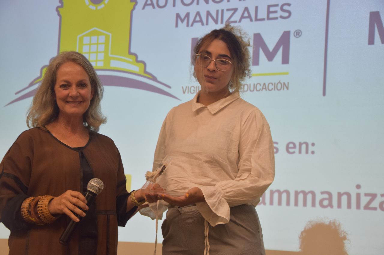 Premio Fibra UAM para Eulalia Piedrahíta