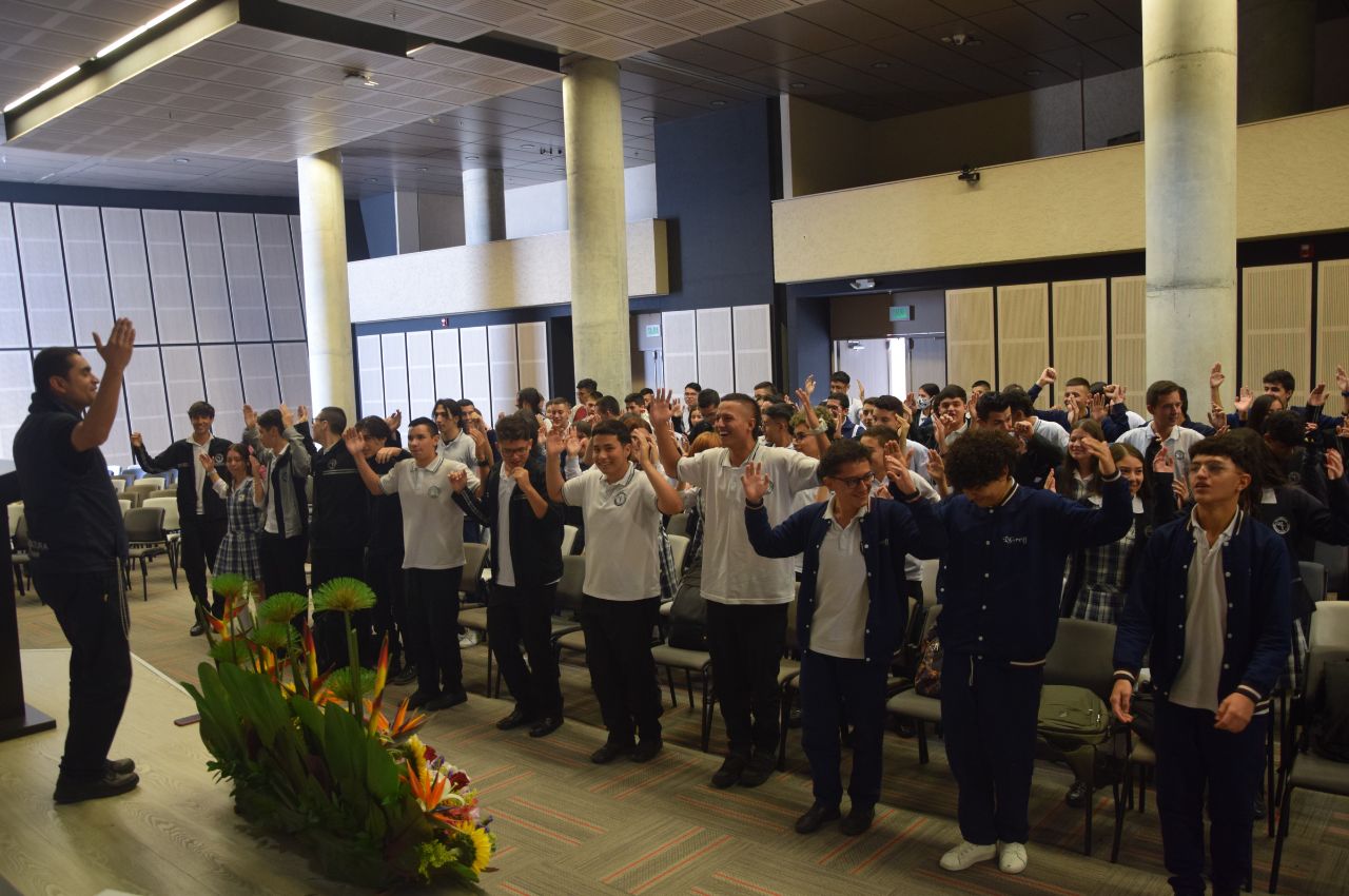 Estudiantes de la Universidad en tu colegio presentes en la UAM