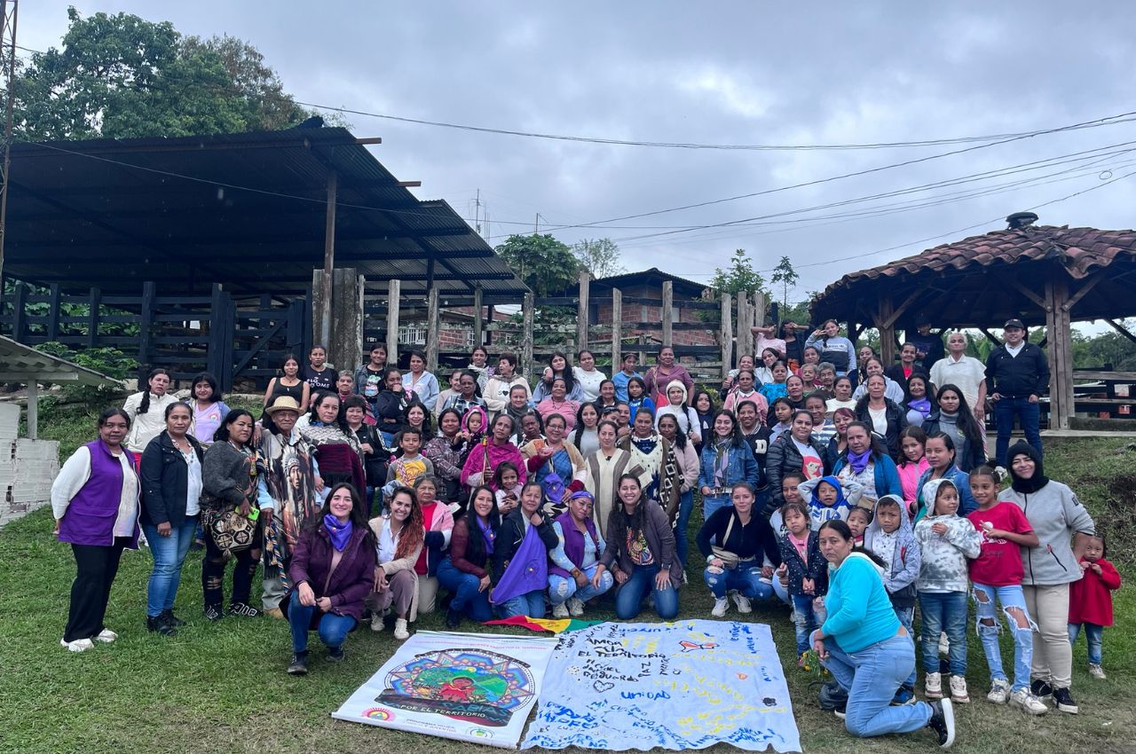 Empoderamiento de mujeres indígenas desde el Resguardo Indígena Cañamomo Lomaprieta.