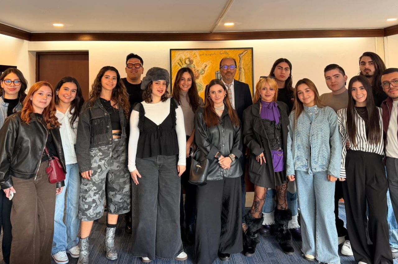 Estudiantes de Diseño de Modas en misión académica en Bogotá