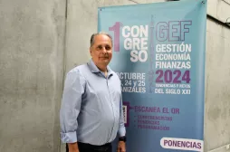 Docente internacional UAM en foro de economía