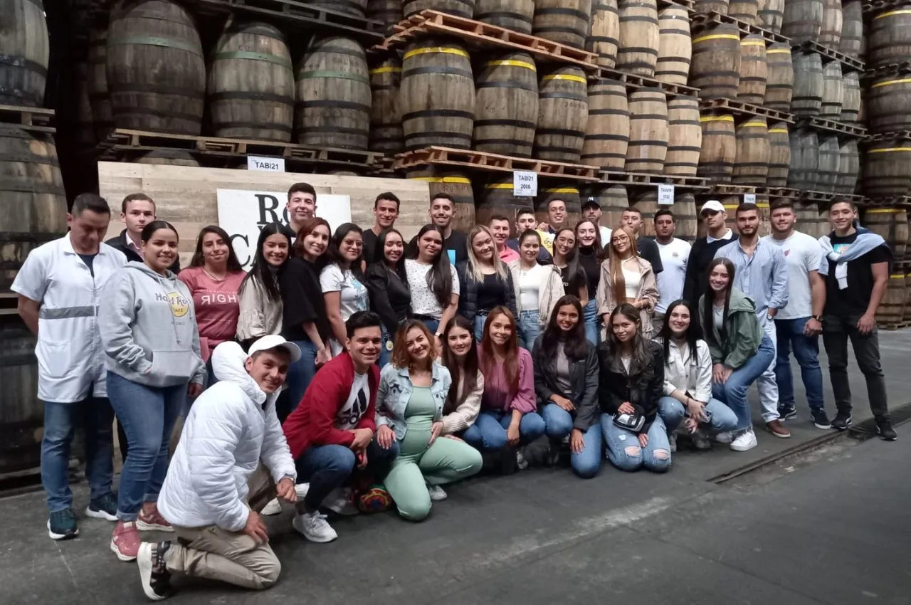 Visita académica de la UAM a la Industria Licorera de Caldas -ILC