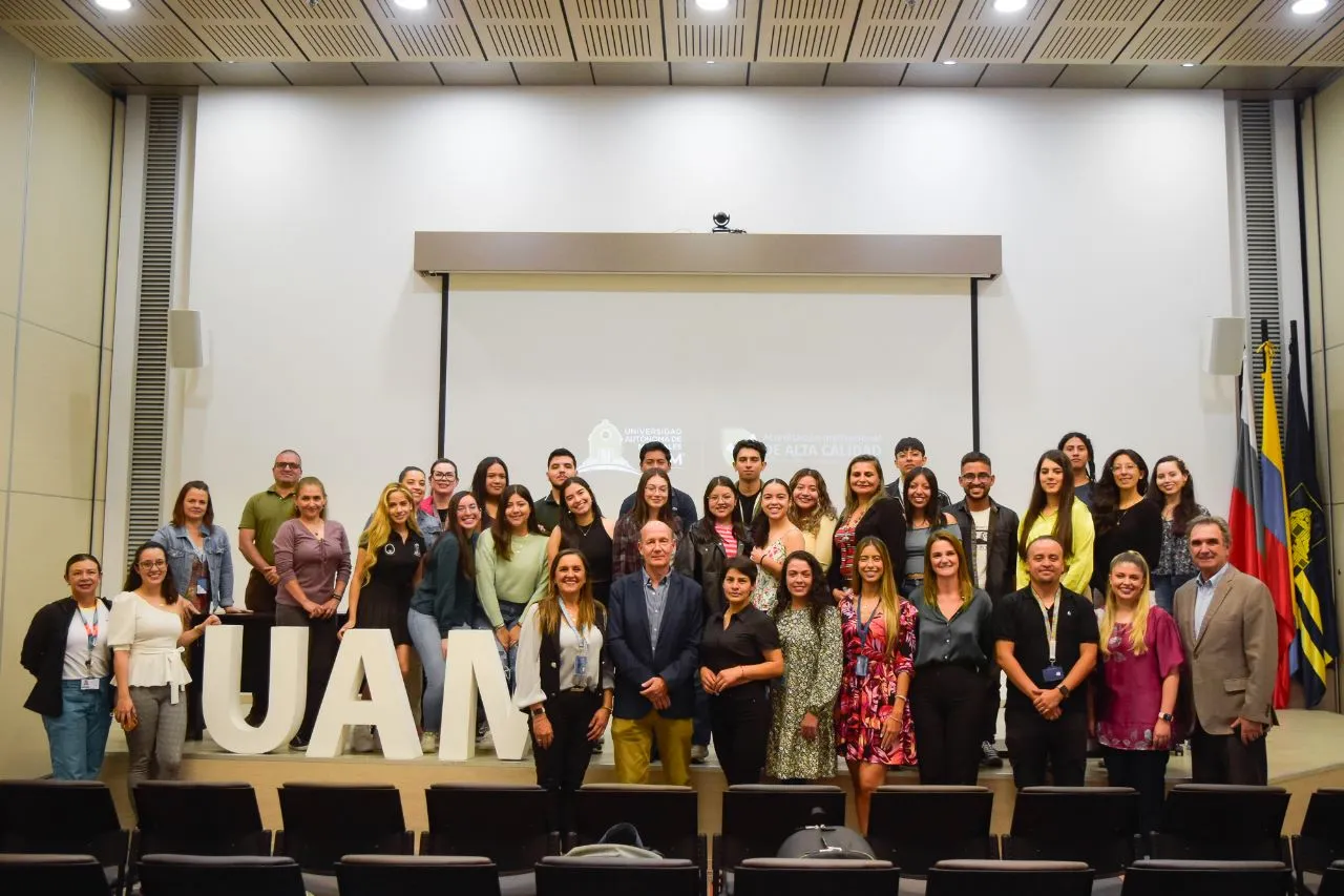 Jóvenes comienzan pasantías de investigación en la UAM con el programa Delfín