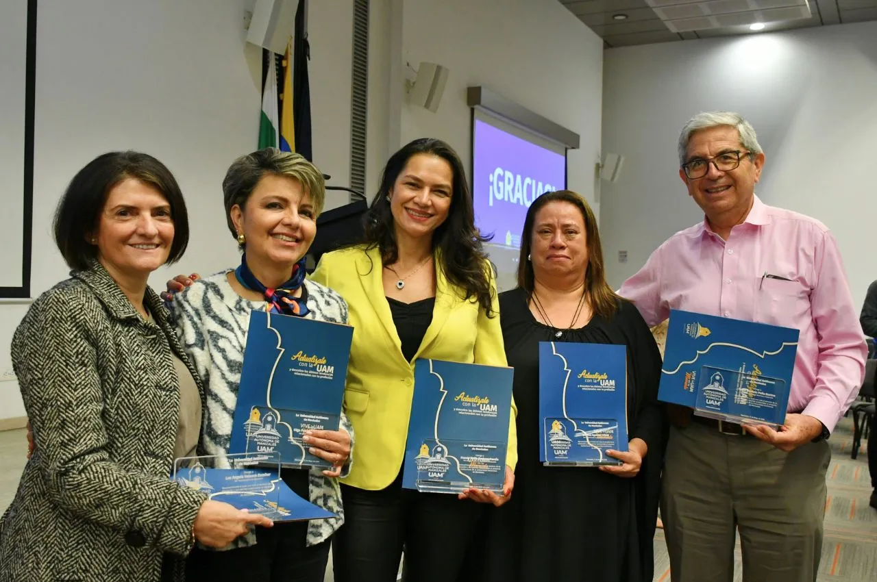La UAM reconoce a cinco docentes por su servicio a la educación