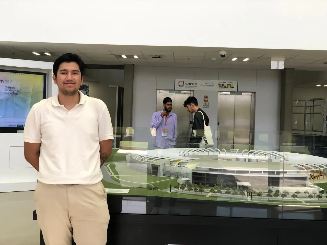 Estudiante UAM presenta proyecto de investigación