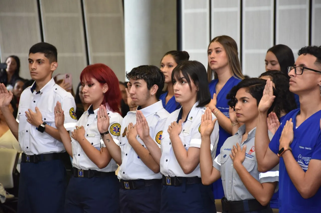Toma de Promesa UAM, estudiantes de APH, Fisioterapia y Odontología realizan el juramento