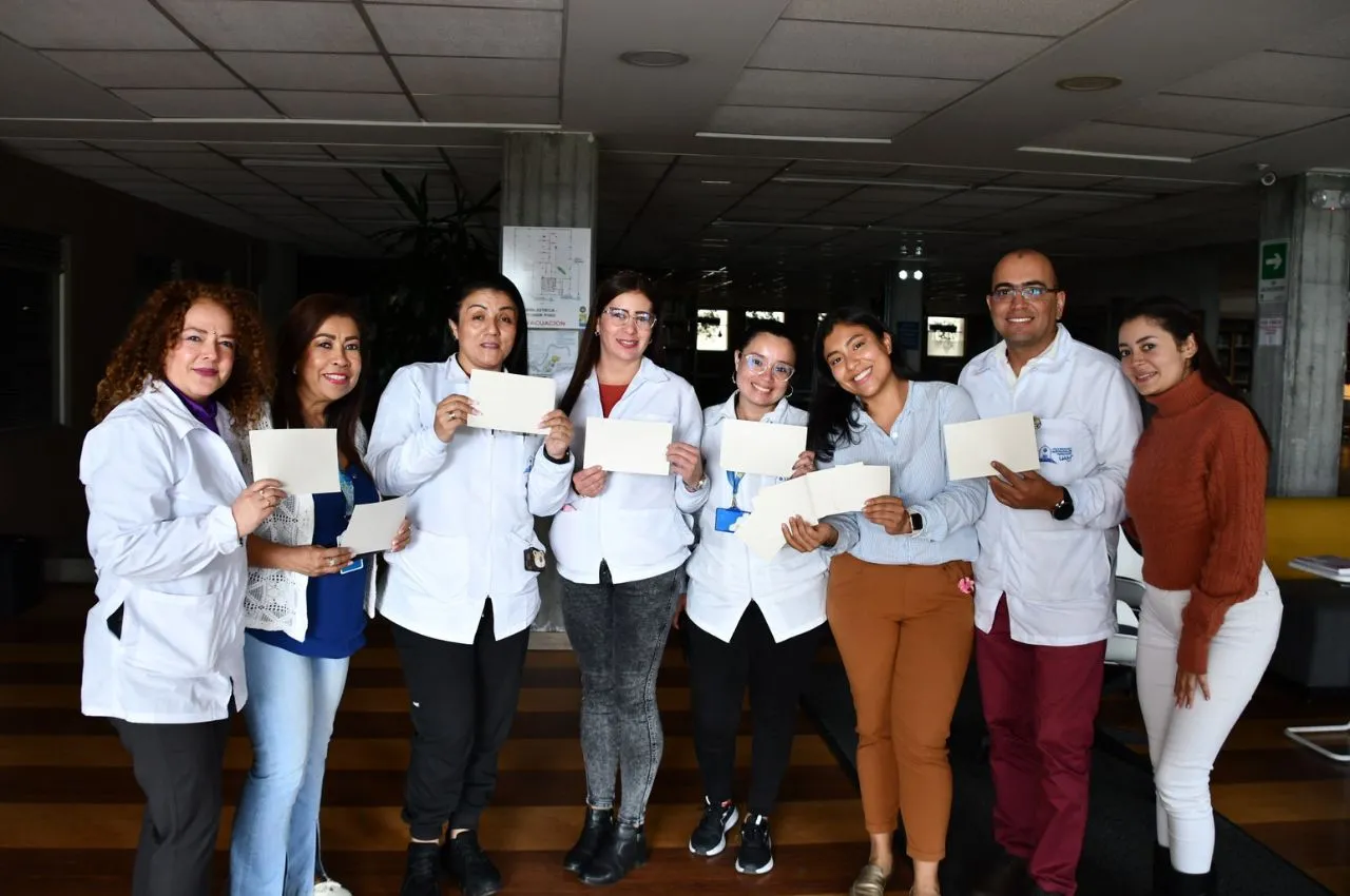 Personal de la biblioteca UAM se capacita en braille