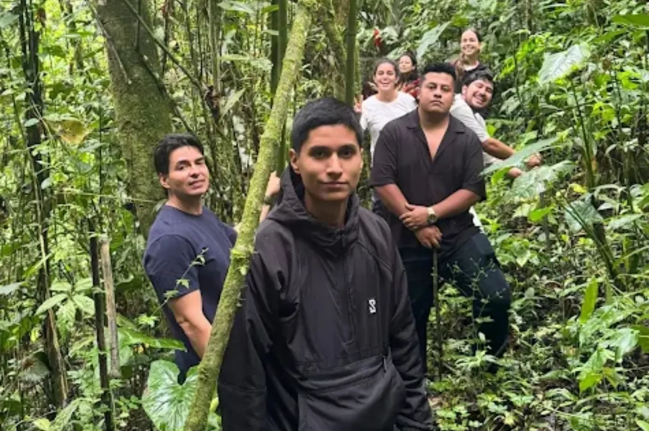 Estudiantes de la Maestría en Ingeniería en Minkalab